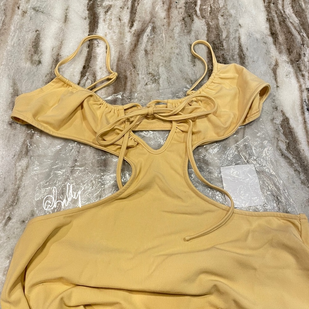 WeWoreWhat Ruched Cutout Jersey Knit Midi Dress - Picture 4 of 11